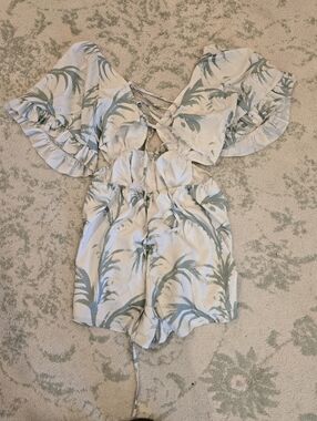 SHEIN Tropical Deep V Romper With Criss Cross Back Tie